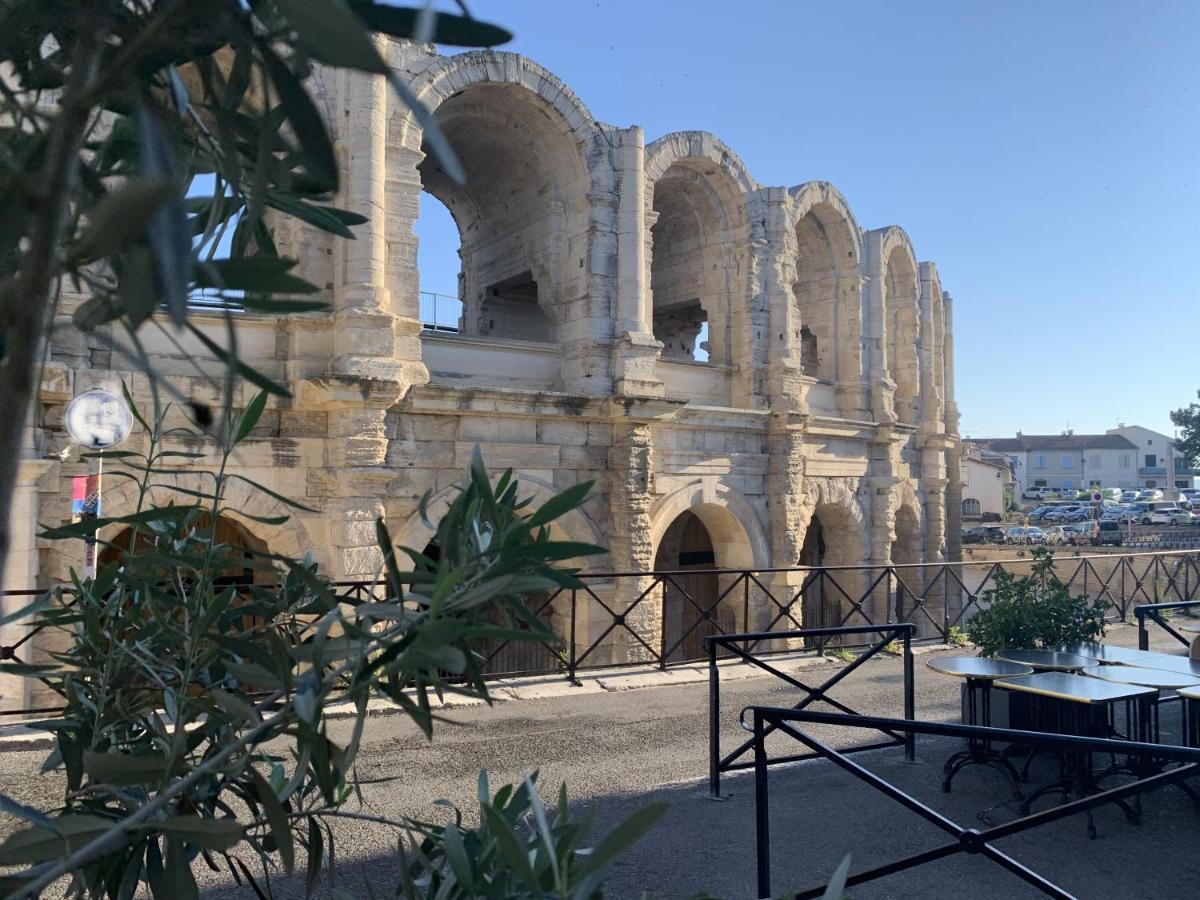 Holiday In Arles: Appartement De L'Amphitheatre ภายนอก รูปภาพ